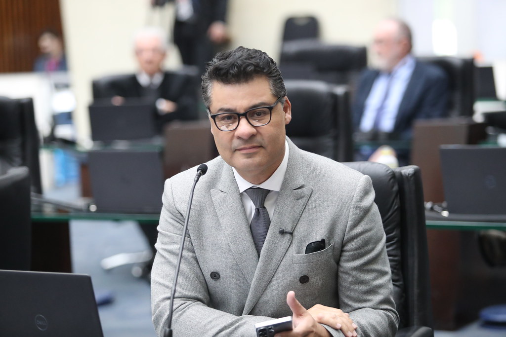 Rangel propõe endurecimento da lei para barrar acesso a recursos públicos por agressores de mulheres no Paraná