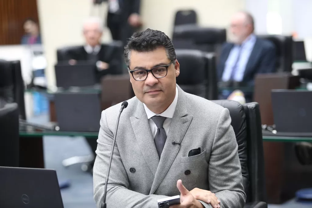 Rangel ressalta a aprovação do programa Paraná Conectado, que vai ampliar o acesso à internet em áreas rurais